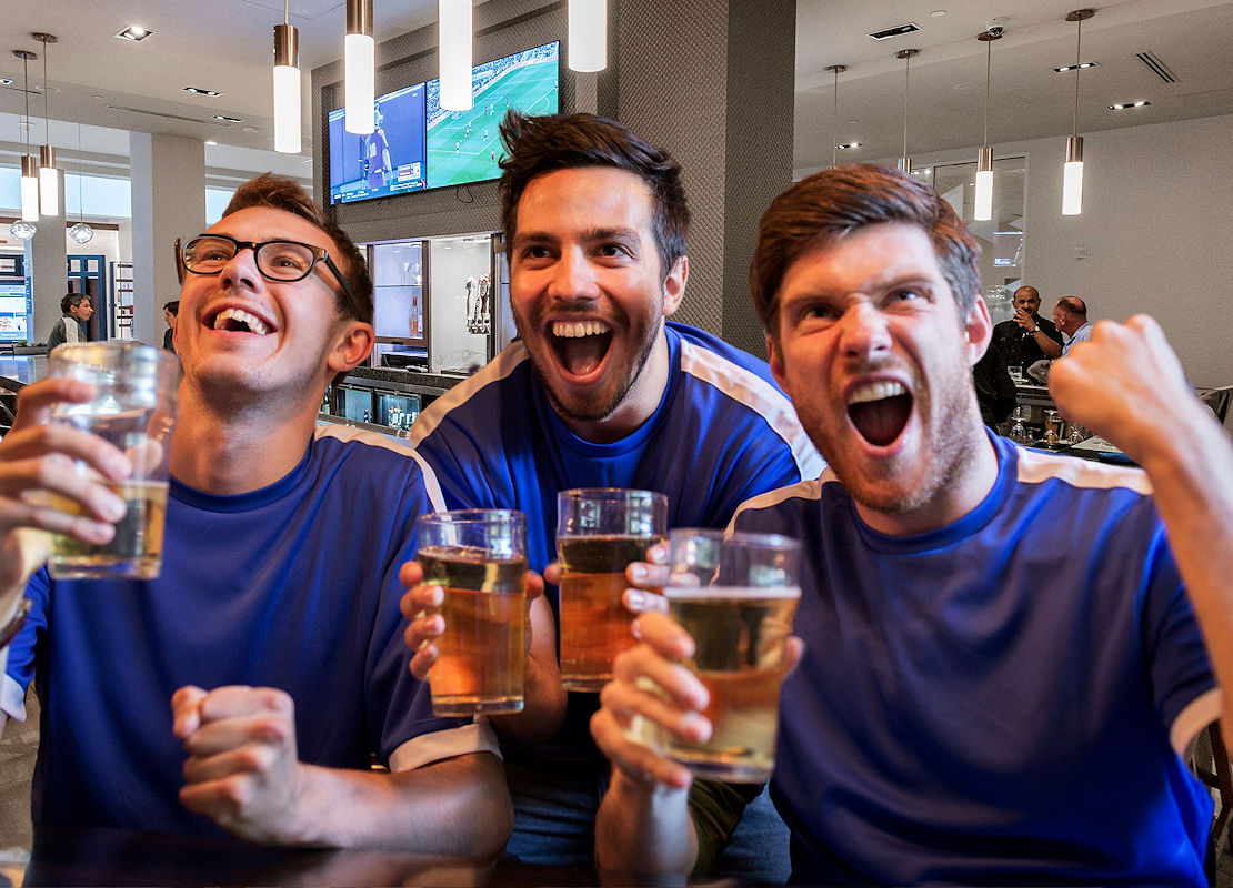 Shade Bar and Grill Orlando | Downtown Orlando Restaurant | Eat, Drink, Relax